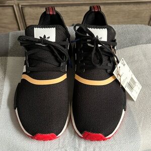 Women’s Adidas MND R1 J